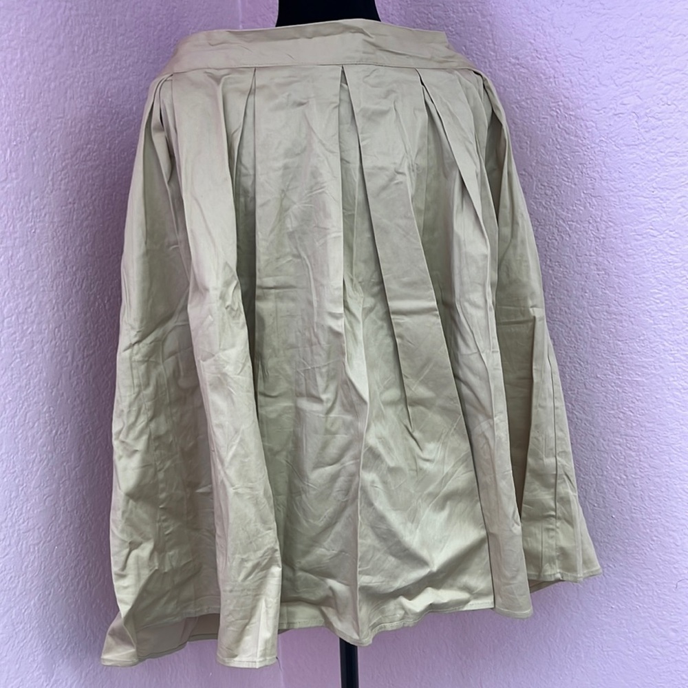 2xl runs small skirt w/pockets BEIGE.